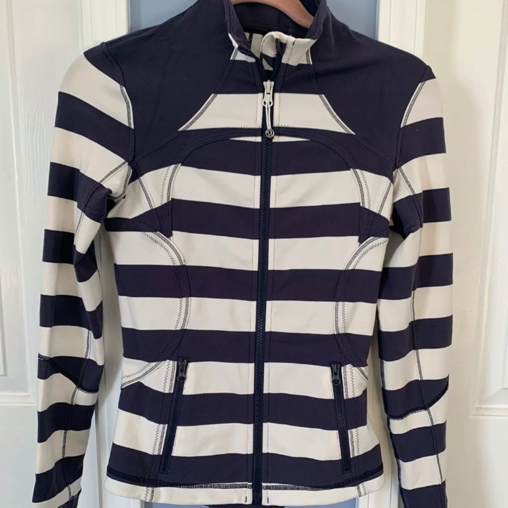 Lululemon Define OM Zip Jacket Blue White Stripe - Picture 1 of 4